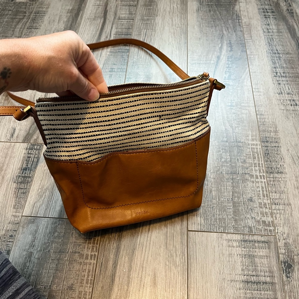 Fossil purse